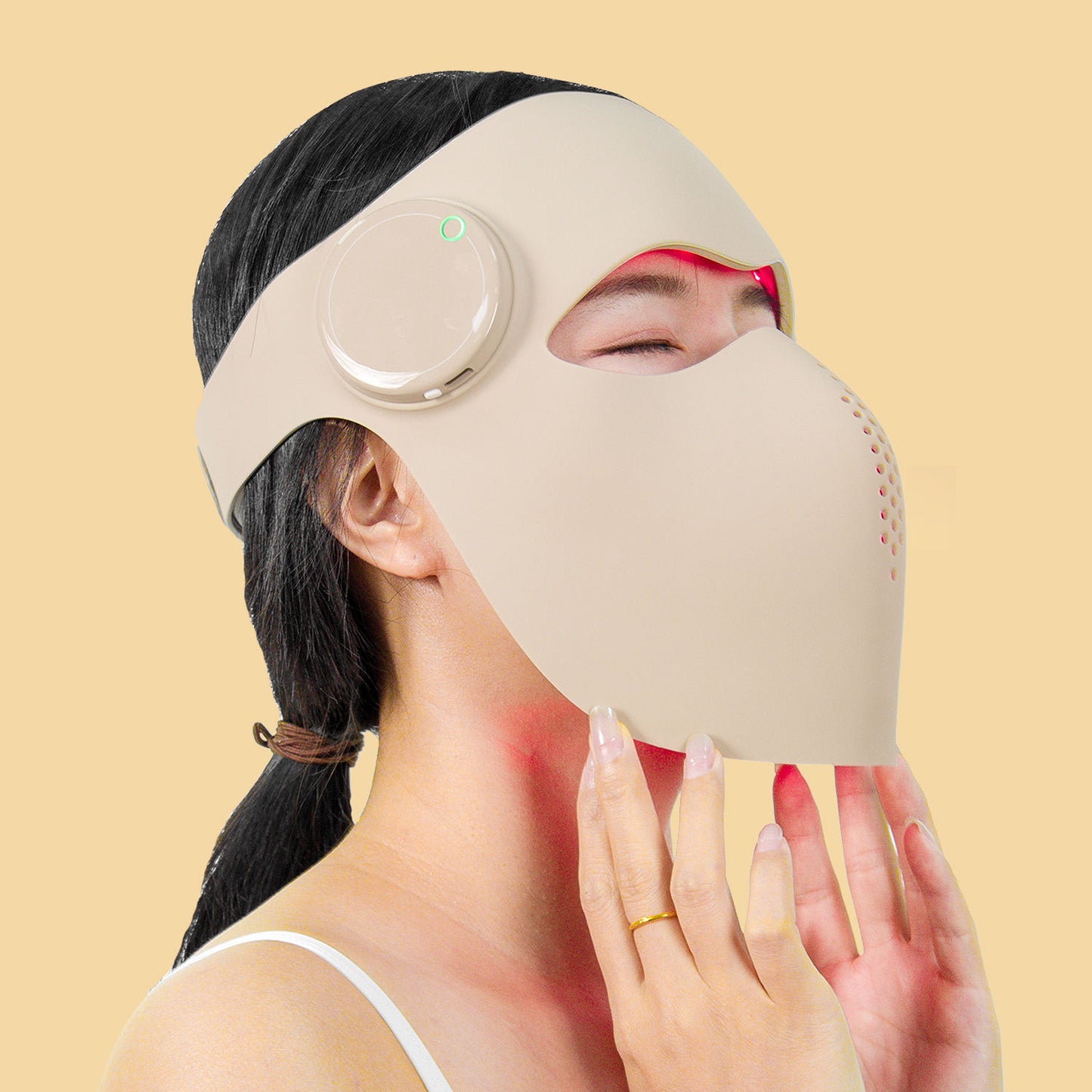 The Red Light Therapy Anti-Ageing Face Mask