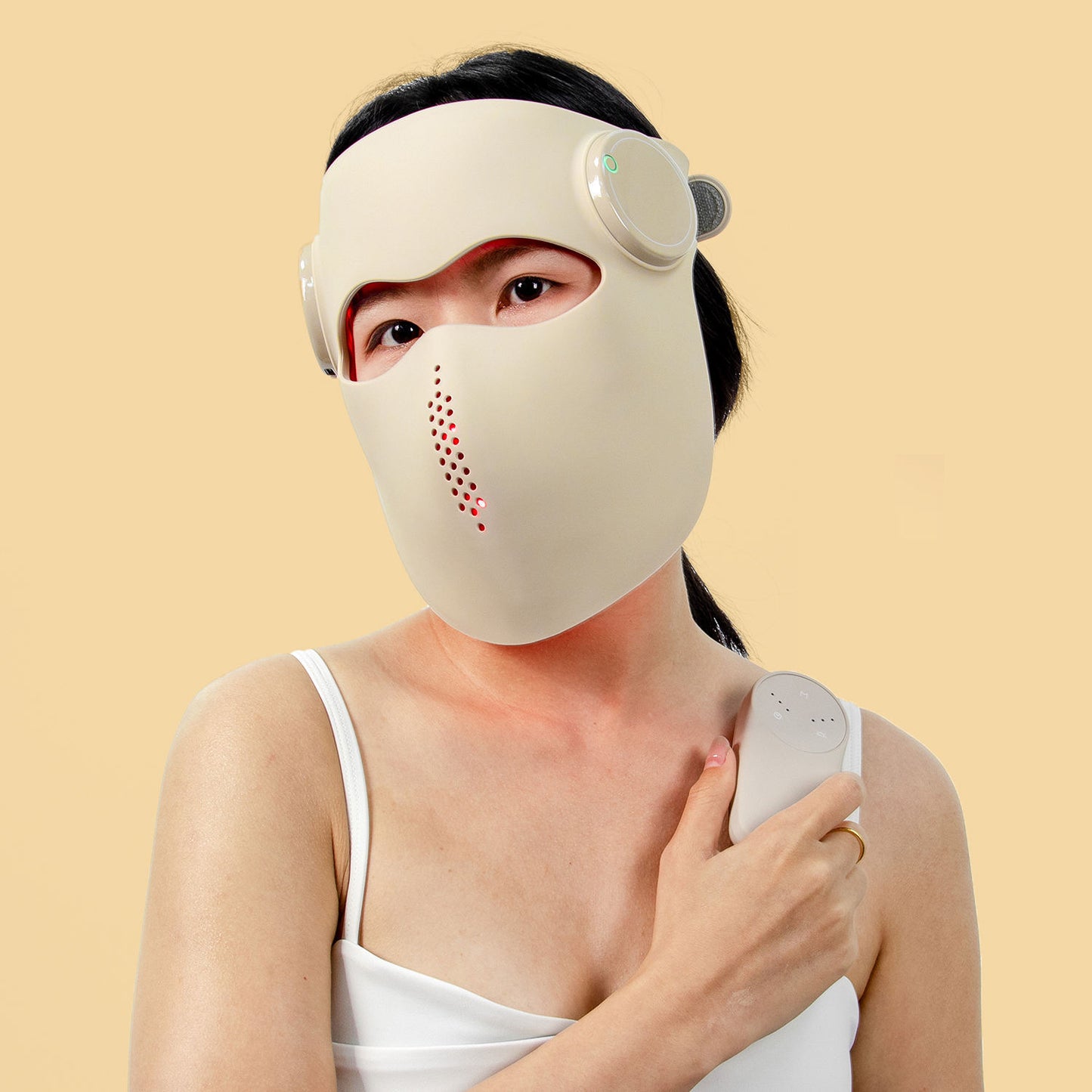 The Red Light Therapy Anti-Ageing Face Mask