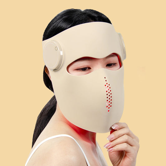 The Red Light Therapy Anti-Ageing Face Mask
