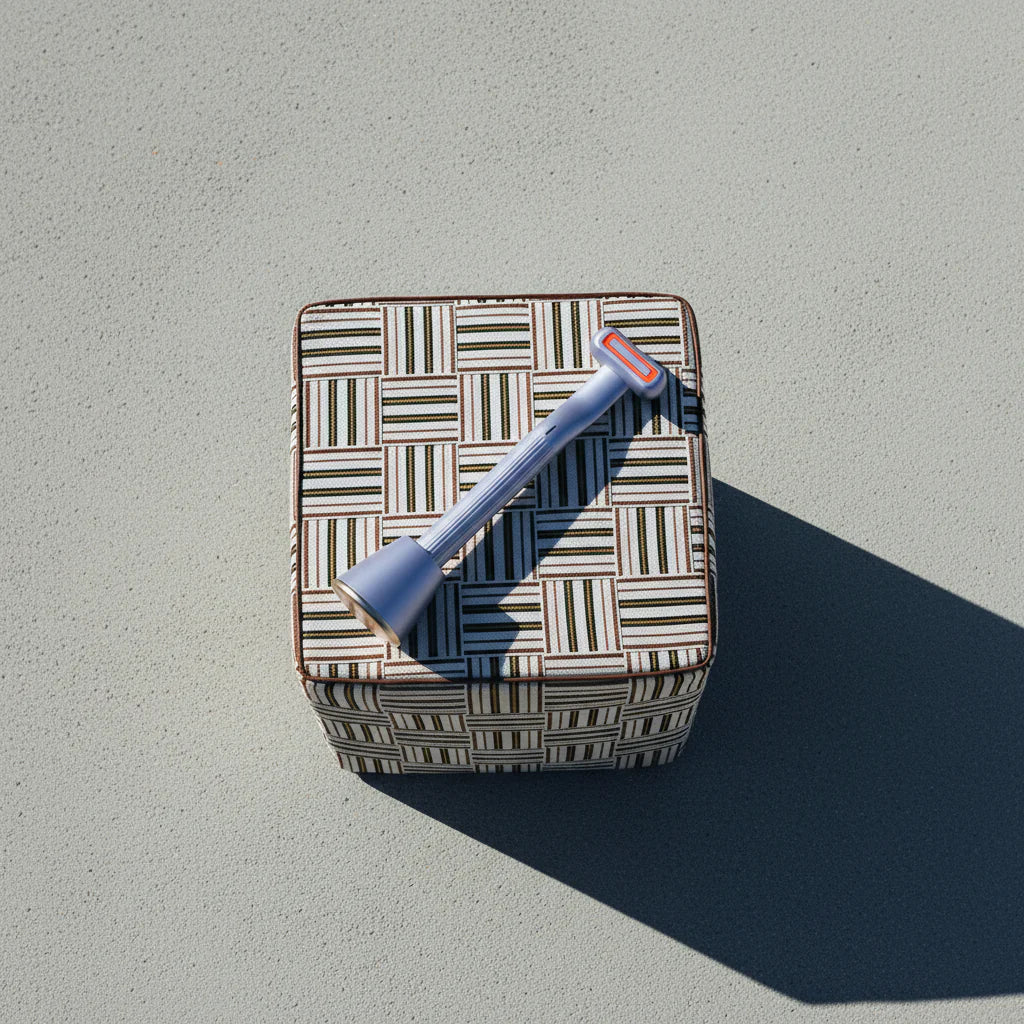The 360° Red Light Eye Renewal Wand