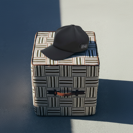 Red Light Cap — Seamless Centered Shot